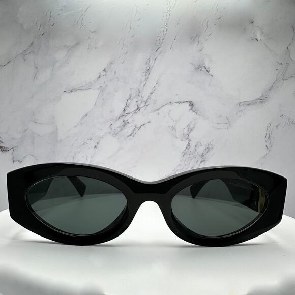 New MIU MIU Sunglasses - Picture 3 of 16